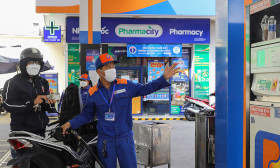Giá xăng vượt 21.000 đồng một lít
