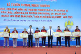 宣扬、表彰在第32届东南亚运动会暨“越南海洋和岛屿”竞赛中取得高成绩的集体和个人