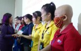 Đoàn đại biểu HĐND tỉnh Bình Dương thăm, tặng quà công nhân có hoàn cảnh đặc biệt khó khăn
