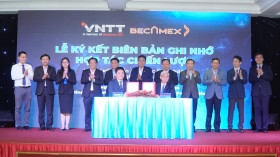 Đẩy mạnh hợp tác xây dựng thành phố thông minh, khu công nghiệp thông minh