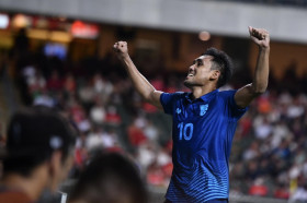 Thái Lan thắng Hong Kong 1-0