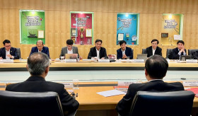 平阳省代表团对新加坡工艺教育学院进行工作访问