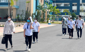 Ranked second in the national high school graduation exam 2023: Binh Duong Education Training branch continues to prove its quality