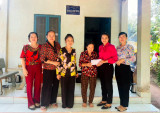 Women in Phuoc Hoa: Many models help poor women rise up