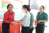 Thuan An City donates 170 gifts to needy families