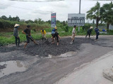 Phường Vĩnh Phú, Tp.Thuận An: Vận động nhân dân dặm vá đường giao thông