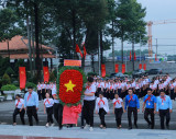 Đoàn đại biểu cháu ngoan Bác Hồ tỉnh Bình Dương viếng Nghĩa trang Liệt sĩ tỉnh