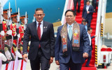 范明政总理抵达印尼开始出席第43届东盟峰会之旅