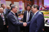 ­Vietnamese PM meets Chinese counterpart in Indonesia