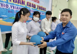 More than 500 students of North Tan Uyen district participate in an extracurricular class on traffic culture