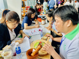 Vietnamese businesses find ways to bring products into supermarkets