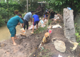 Concentrate forces to support people affected by flooding