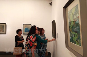 'Thơ đi sứ' sống động trong tranh màu nước của họa sỹ 17 tuổi