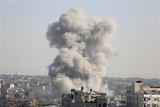 Quân đội Israel lại bất ngờ tấn công trên bộ vào Dải Gaza