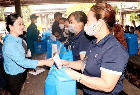 Warming the "heart" of needy laborers