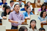 Quốc hội tranh luận nóng về việc có cần Bộ GD-ĐT soạn sách giáo khoa