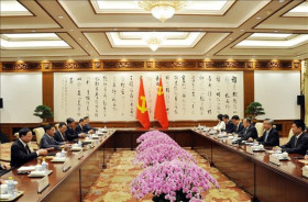 越南共产党代表团对中国进行工作访问