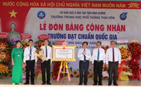 Trường THPT Thái Hòa tổ chức đón bằng công nhận trường đạt chuẩn quốc gia