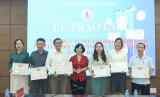 Bau Bang district awarding the online competition on understanding policies and laws related to digital transformation