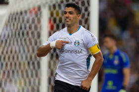 Suarez hay nhất giải VĐQG Brazil