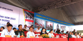 消防演练在省行政中心大楼举行