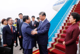 Tổng Bí thư, Chủ tịch nước Trung Quốc đến Hà Nội, bắt đầu chuyến thăm Việt Nam