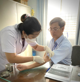 Trung tâm y tế TP.Dĩ An: Tầm soát lao tiềm ẩn cho nhân viên y tế