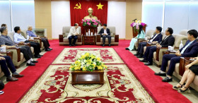 Binh Duong welcomes Chinese enterprises making investment in a material supply center for footwear industry