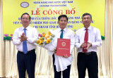 Trao quyết định bổ nhiệm Phó Giám đốc Ngân hàng Nhà nước Việt Nam -chi nhánh Bình Dương