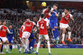 Arsenal thua sốc West Ham