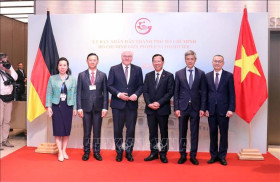 胡志明市领导会见德国总统施泰因迈尔