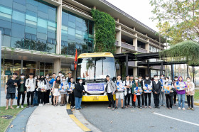 EIU tổ chức chuyến xe 0 đồng đưa sinh viên về quê ăn Tết