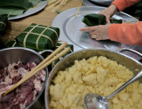 Making Tet chung cakes - Traditional cultural feature of Vietnamese people