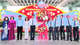 省领导会见华人社群代表团