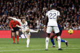 Siêu phẩm của Modric giúp Real củng cố đỉnh bảng La Liga