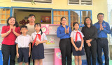 Trao học bổng Hồ Văn Mên cho học sinh