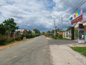 落实国家目标计划：模范、智慧新农村建设