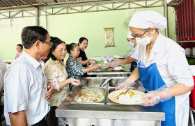 亮相“免费爱心餐”模式