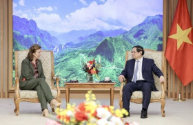 政府总理范明正会见阿根廷外交、国际贸易和宗教事务部长蒙迪诺