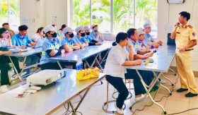 Đoàn cơ sở Công an TP.Thủ Dầu Một: Tích cực tuyên truyền pháp luật cho thanh niên công nhân