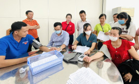 油汀县：近500人自愿献血