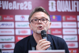 HLV Philippe Troussier từ chức ngay sau khi đội tuyển Việt Nam thua Indonesia 0-3