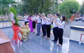 越南青年联合会富教县代表大会开幕