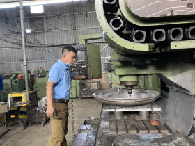 Enterprises accelerate production and regain growth momentum