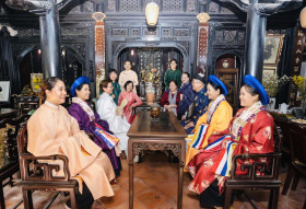 To add up attraction to ancient houses