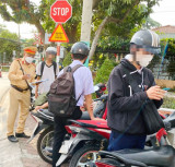 Nhiều học sinh, sinh viên bị xử phạt vi phạm giao thông