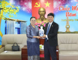 省领导会见老挝大使代表团