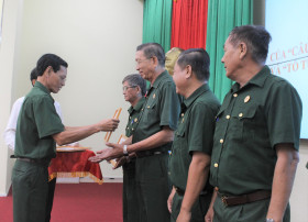 Ben Cat town war veterans in active participation in law dissemination