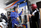 4月17日15时起越南油价每公升上调400多越盾