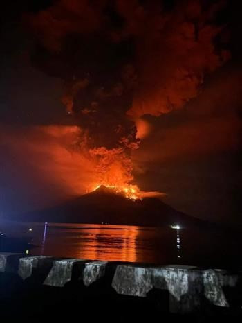 Indonesia’s Ruang volcano erupts, hundreds evacuated